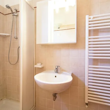 Spacious In With Private Pool Holiday home *